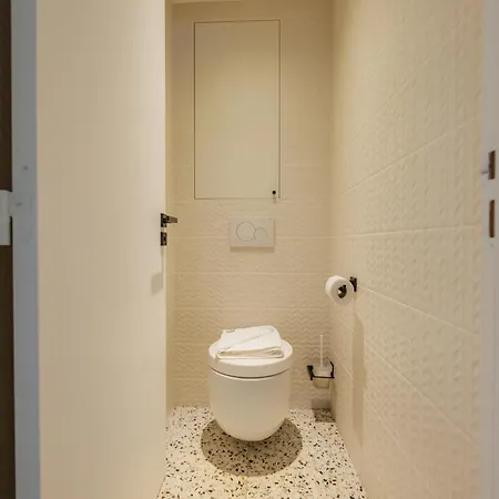 Cmg Canal Saint-martin Vellefaux Paris